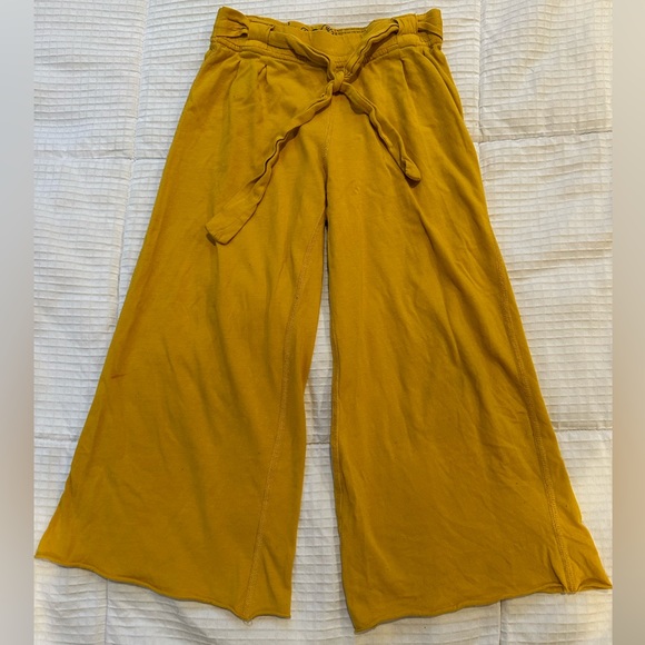 Soft clothing for all children Other - Cute yellow “sweat”-pants, size S
